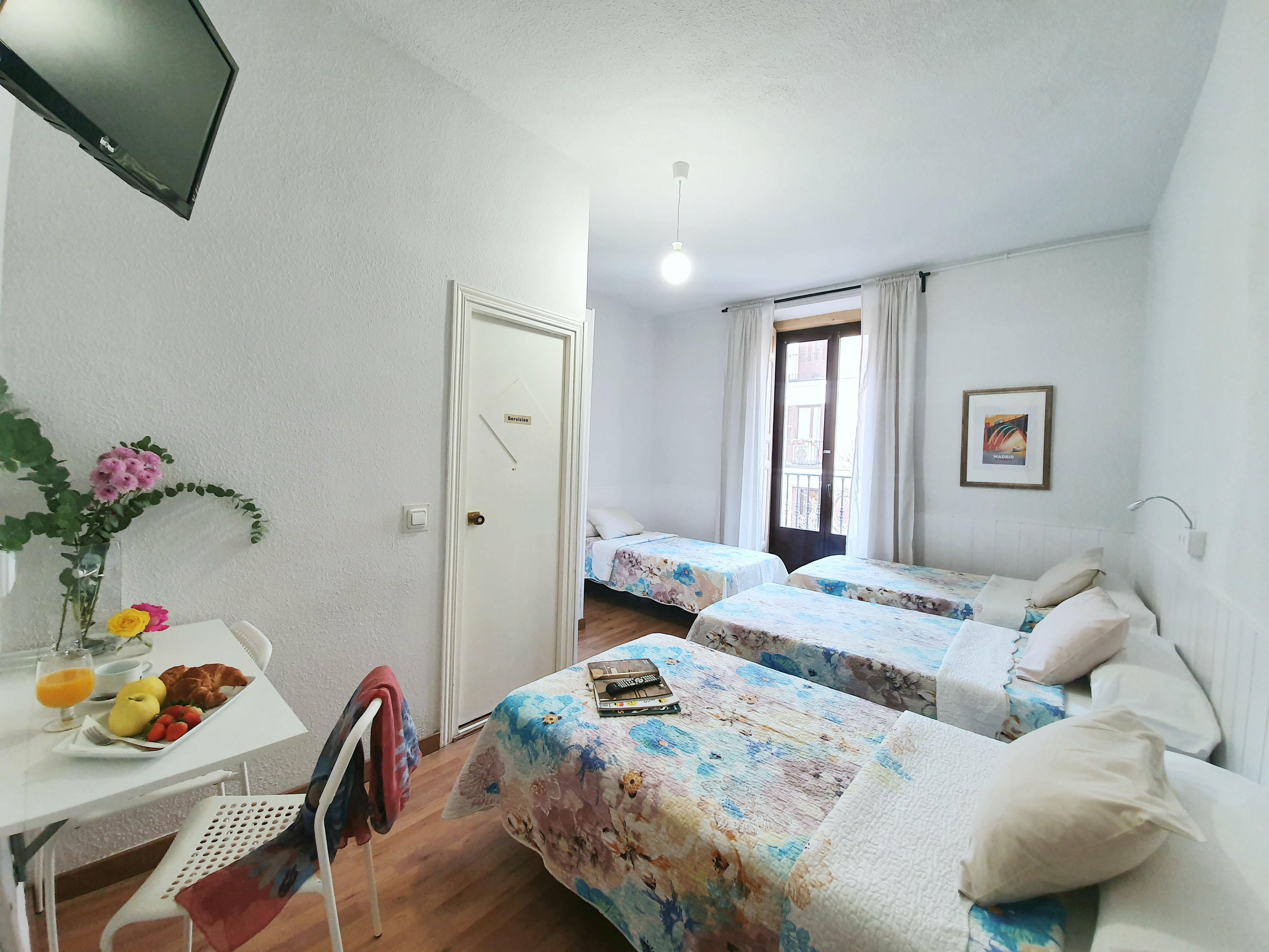 Hostal Alicante Madrid Exterior foto